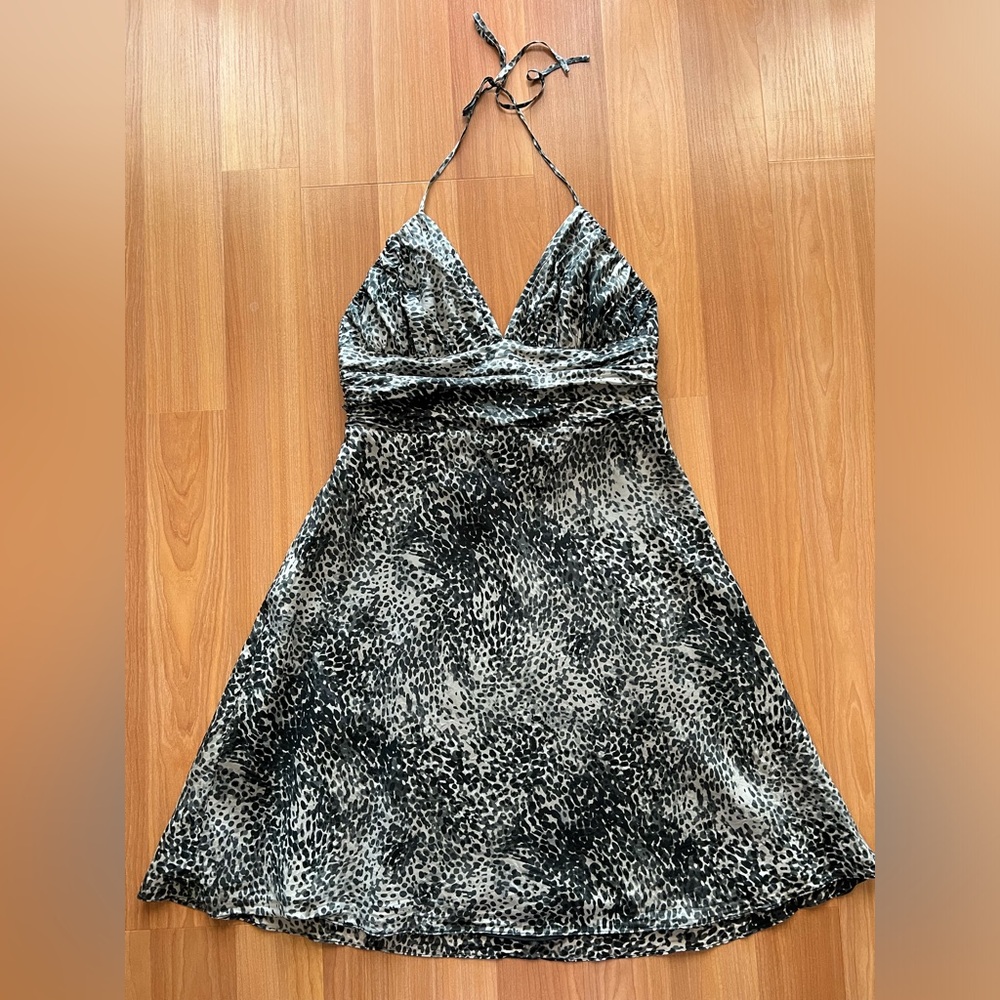 Express 100% Silk Leopard Print Halter Dress Y2K Size 12 Flowy - Picture 5 of 16